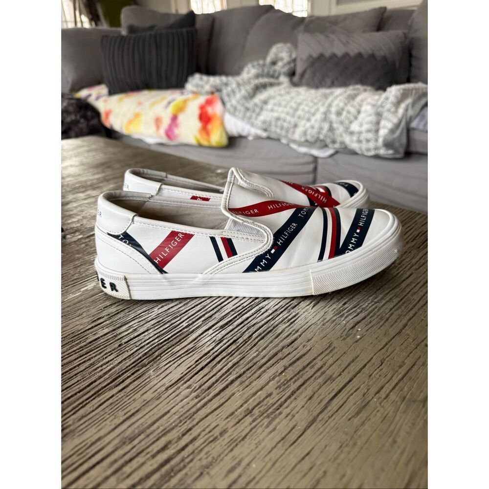 Tommy Hilfiger Women’s Twhuntee Slip On Sneakers sz 9.5